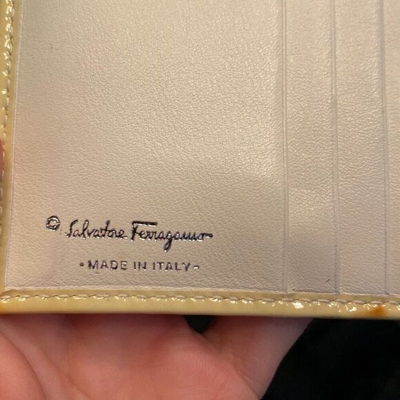 AUTHENTIC Ferragamo Porcellana Patent Calf Leather Wallet - Picture 6 of 8